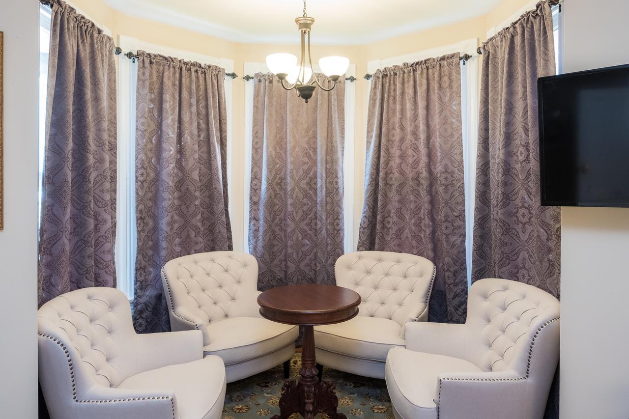 Dennison Street Inn, B & B 科洛尼尔比奇 外观 照片